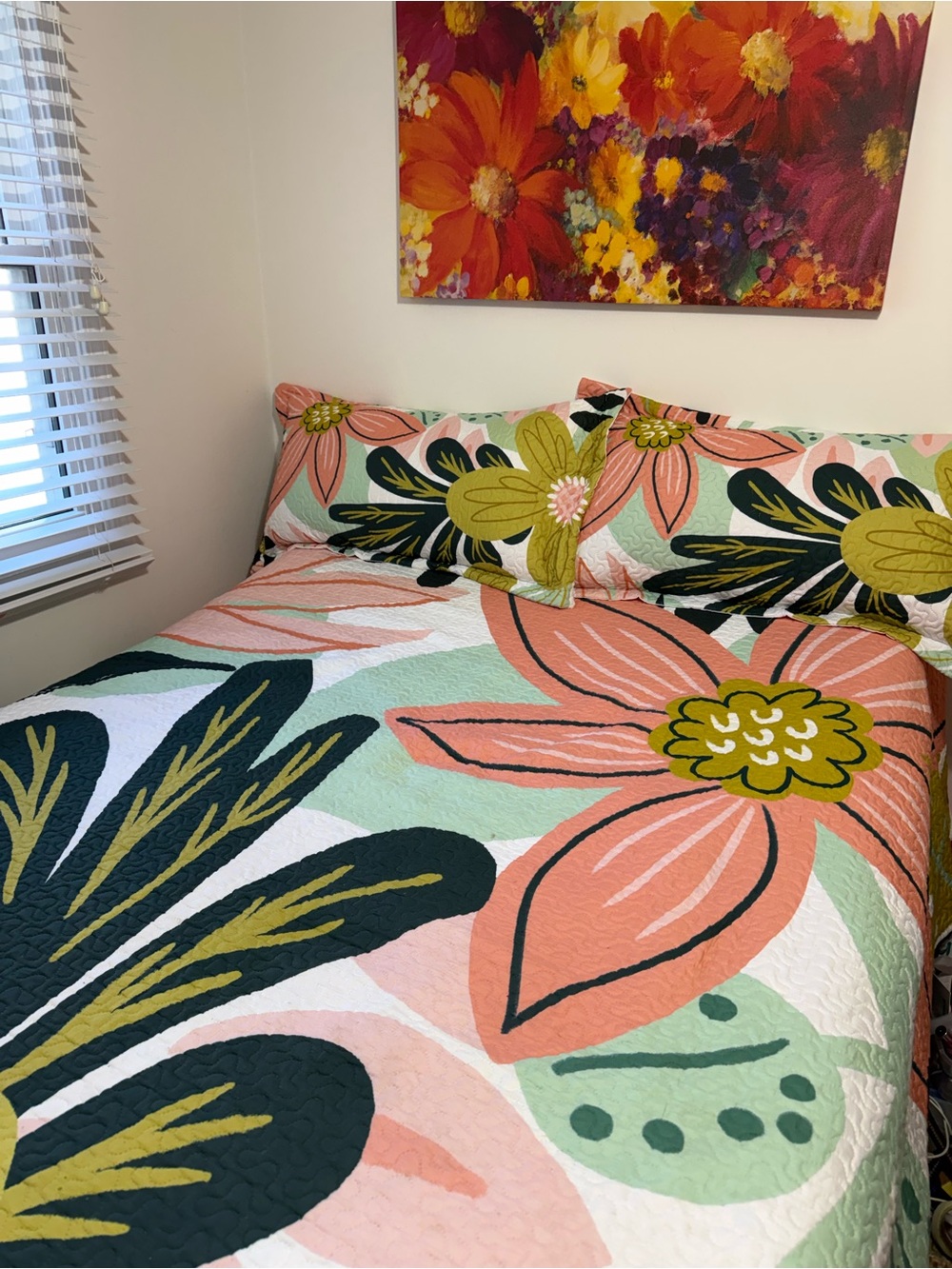 Coral & Green Floral Quilt - Contemporary Home Bedding